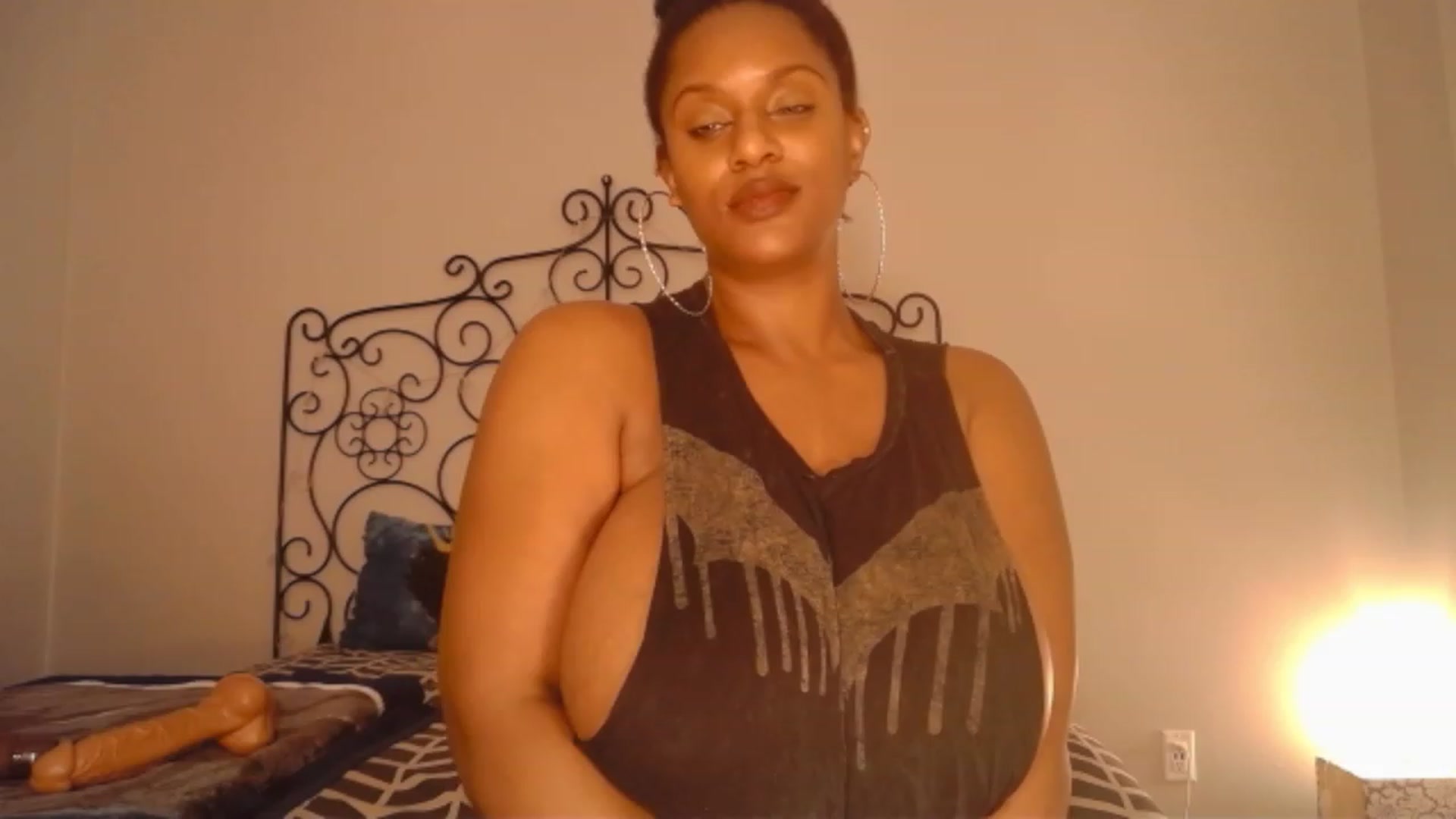 TheIconicGirl video thumbnail