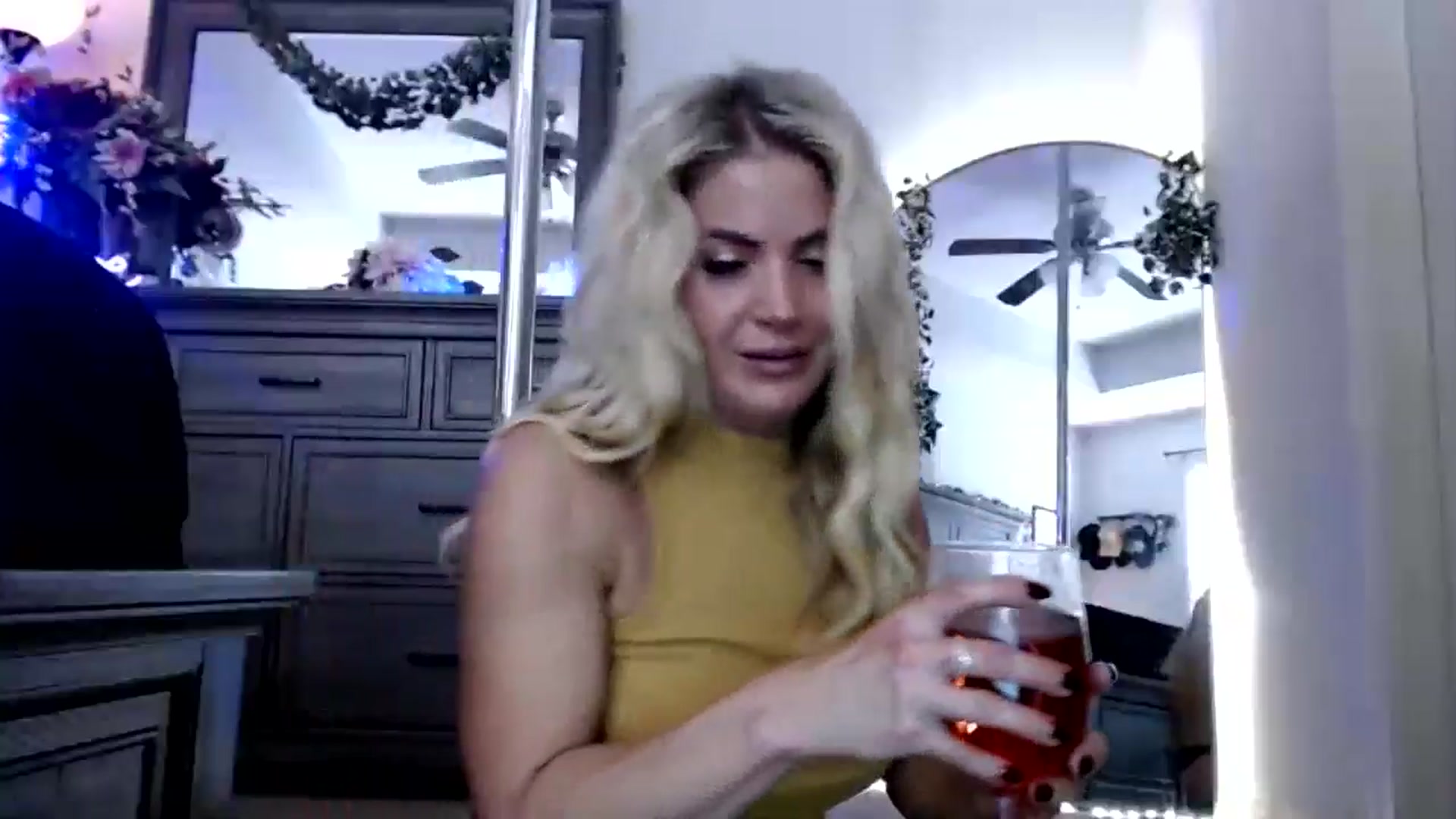 Marilyn_XO video thumbnail