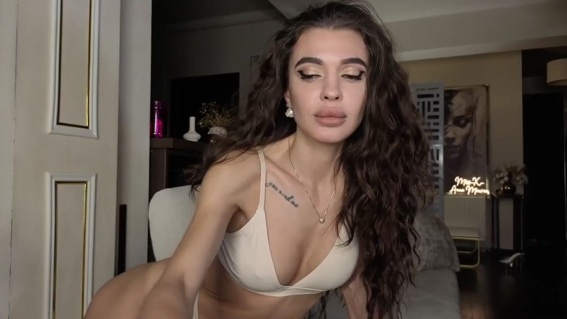 Miss_X_ video thumbnail