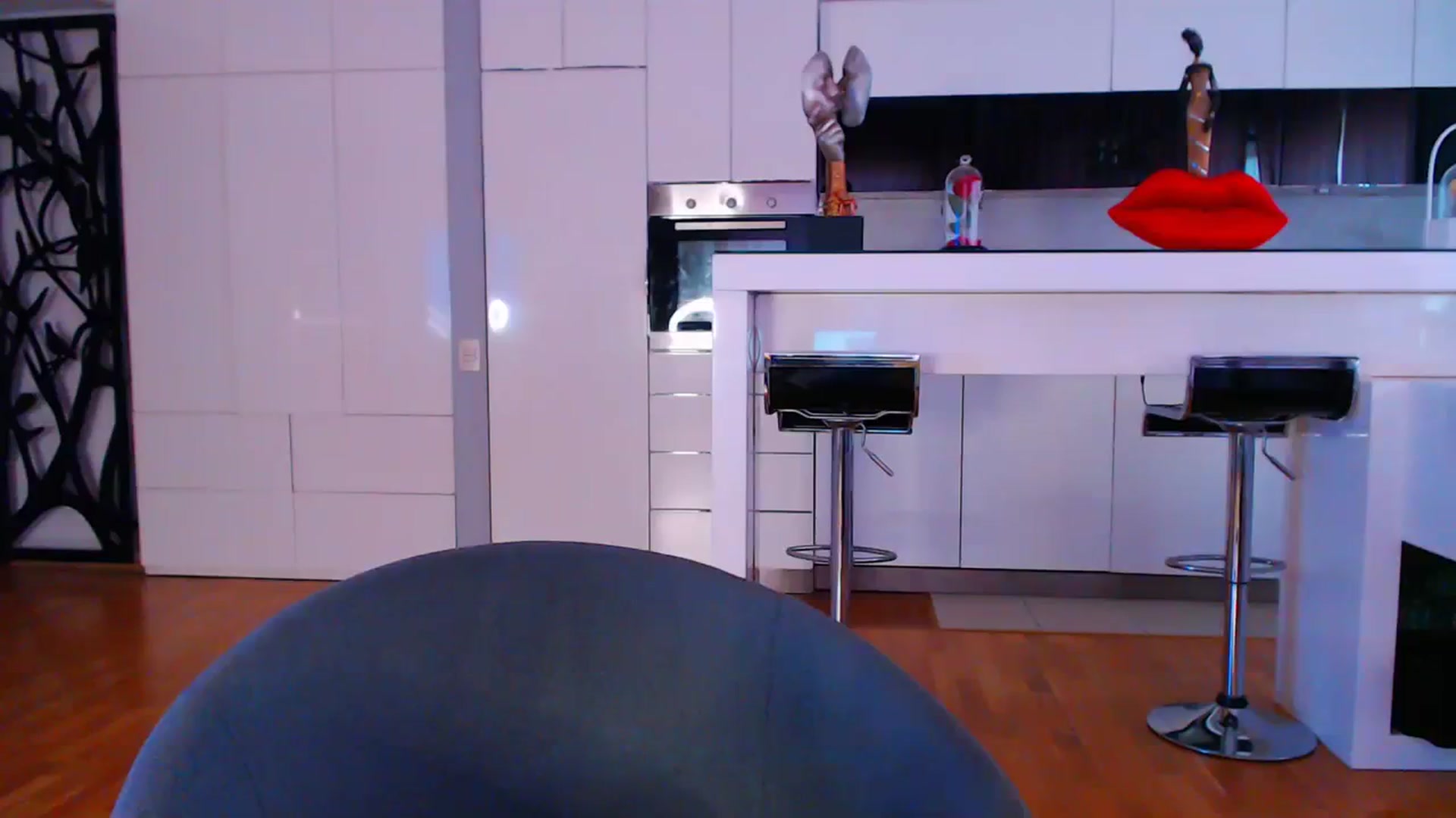 D_y_y video thumbnail