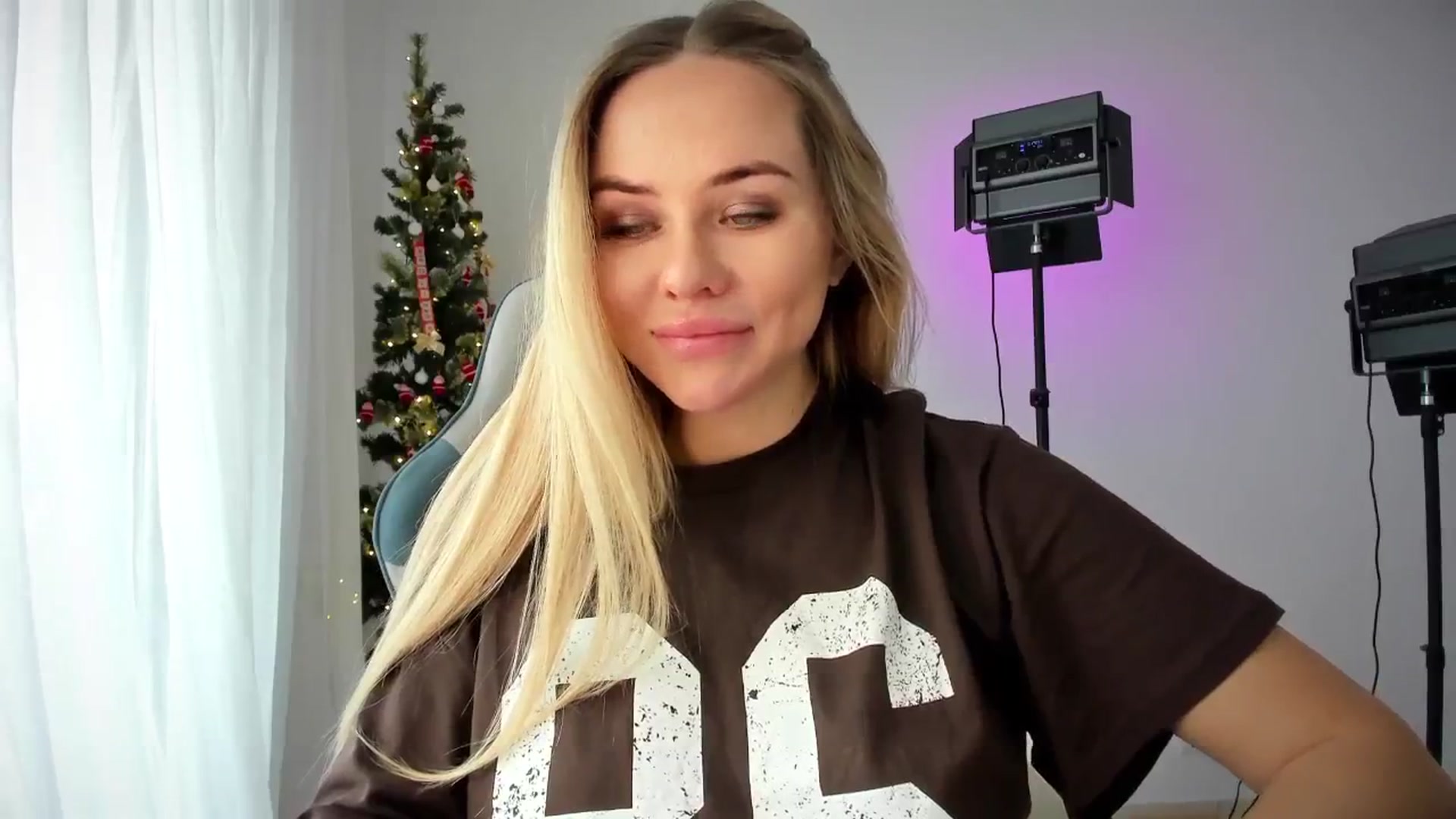 Linda_0nline video thumbnail