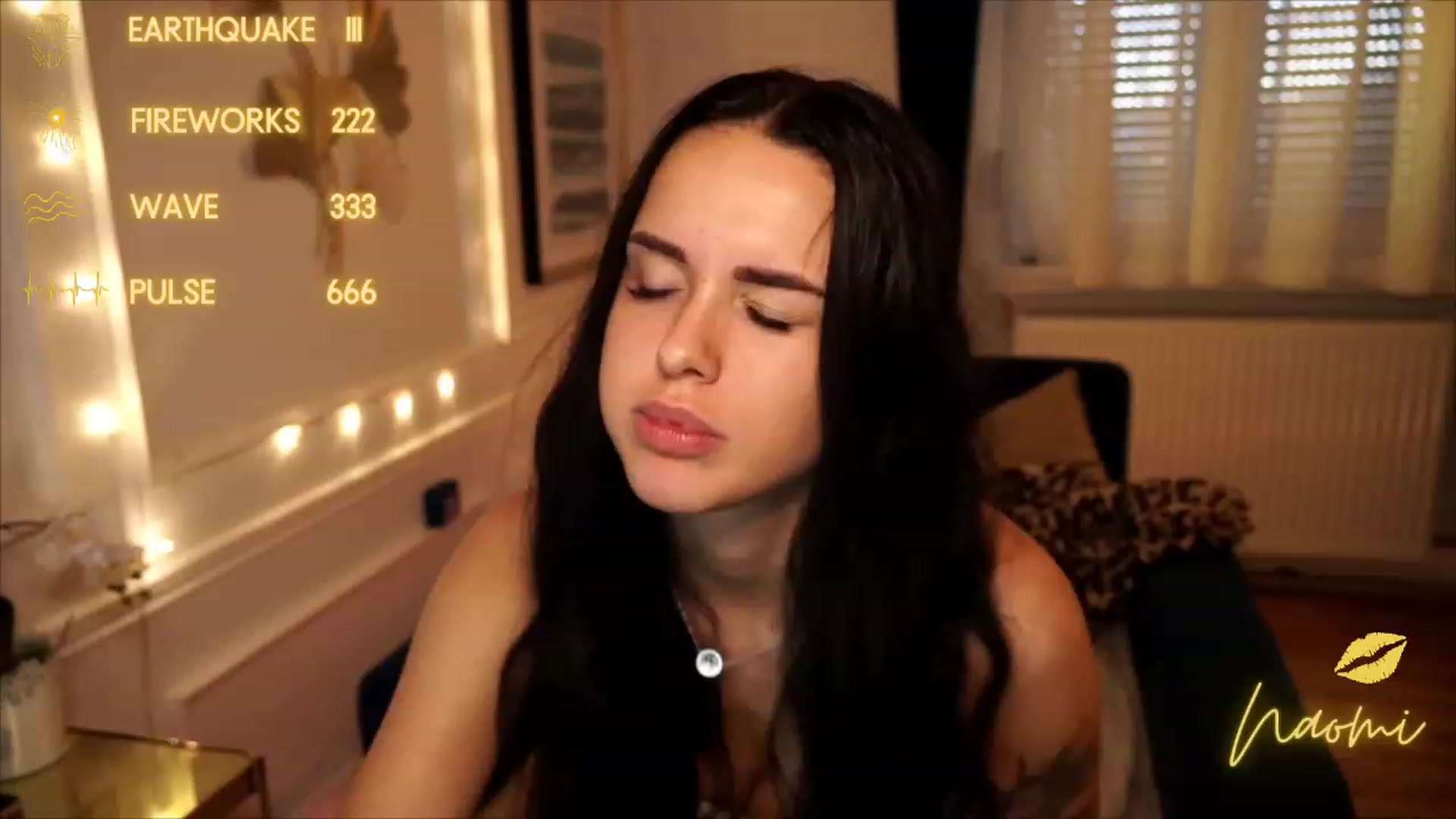 cinnabellee video thumbnail