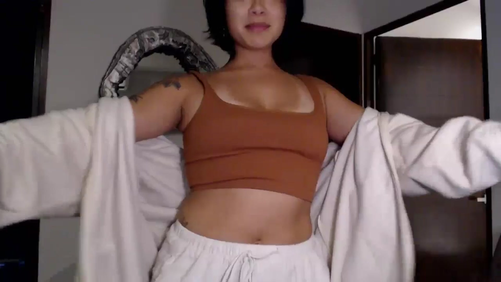 YourGoddessLu video thumbnail