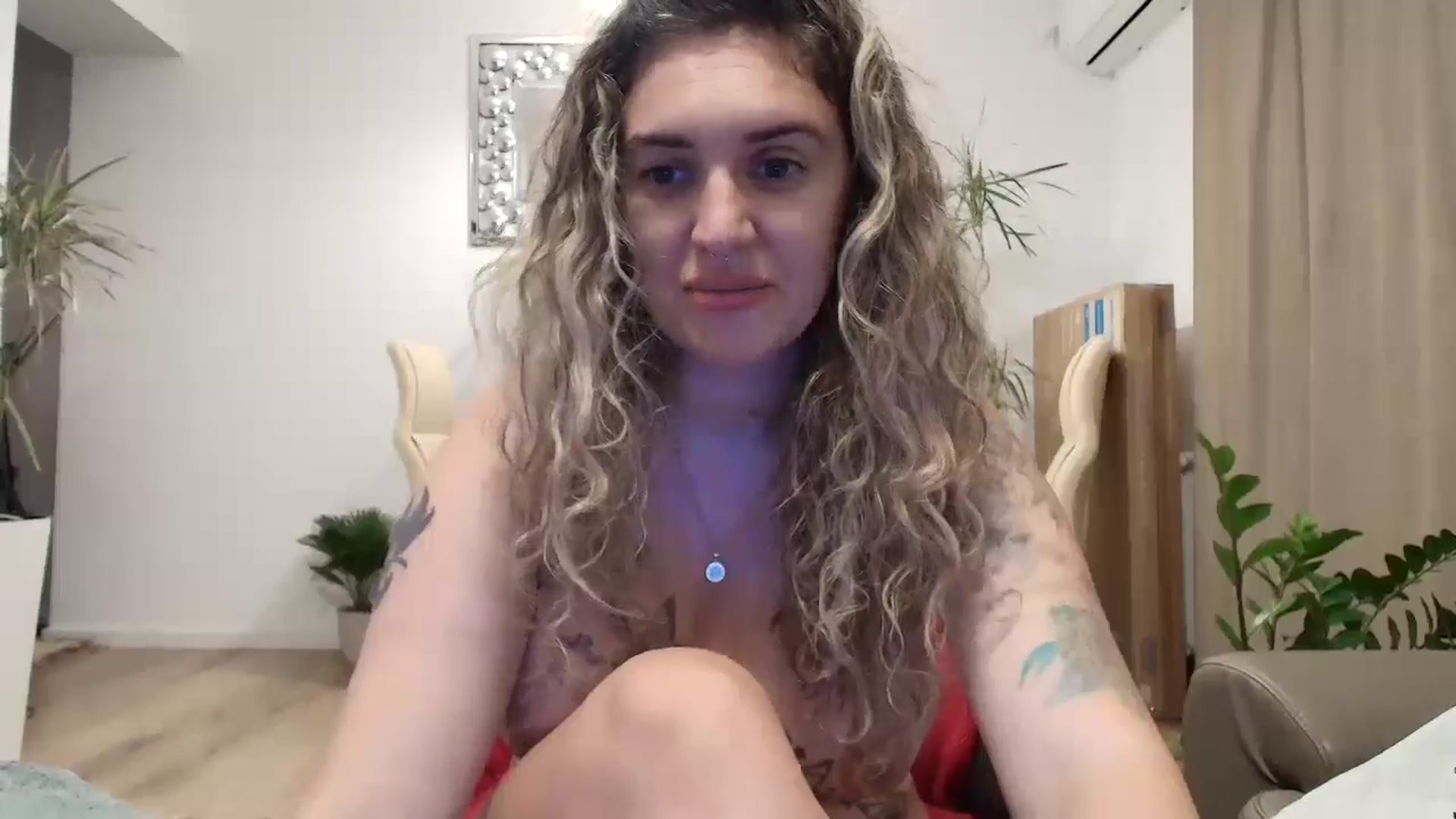 MissDivinna video thumbnail