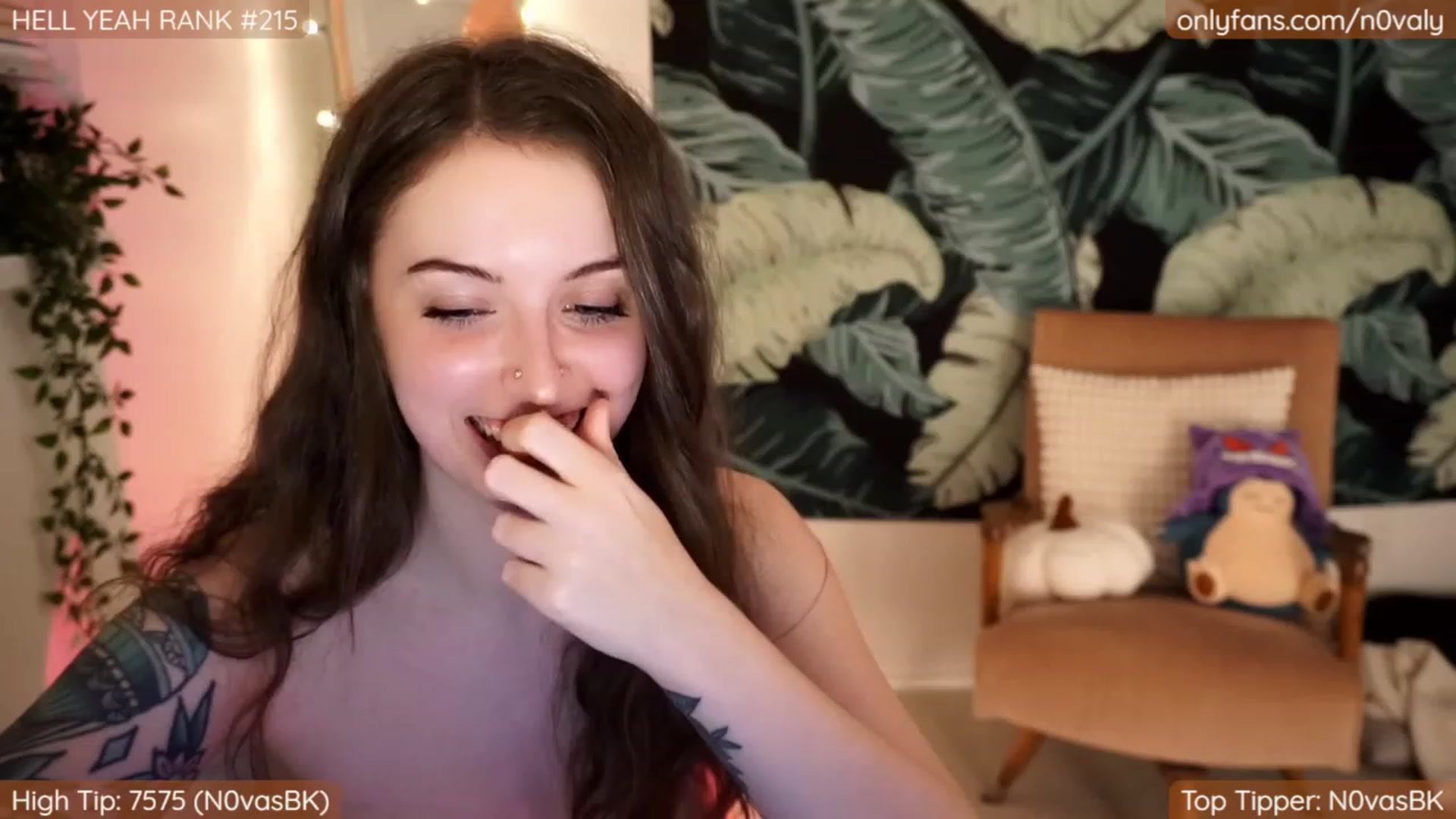N0valy video thumbnail
