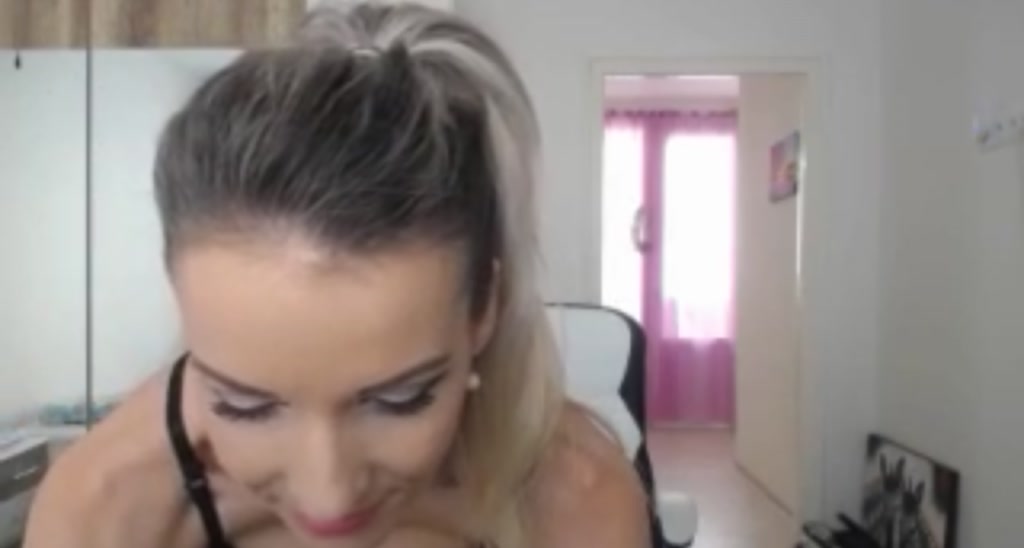 LauraSins video thumbnail