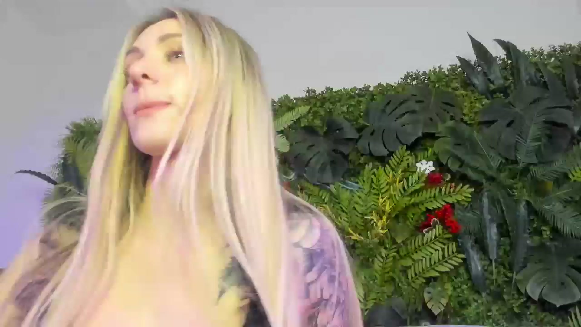 Horny_Blond video thumbnail