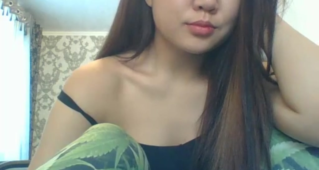 G_Queen video thumbnail