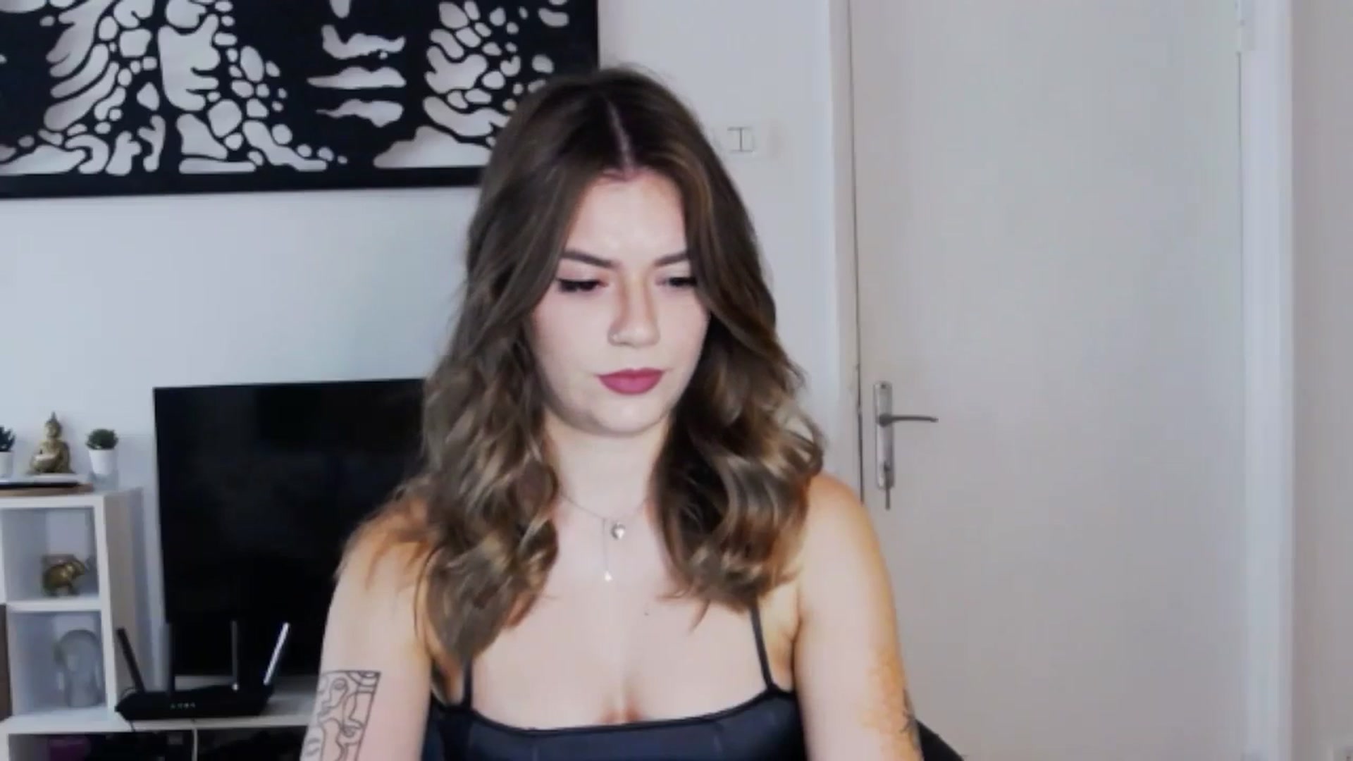 RiriBee video thumbnail