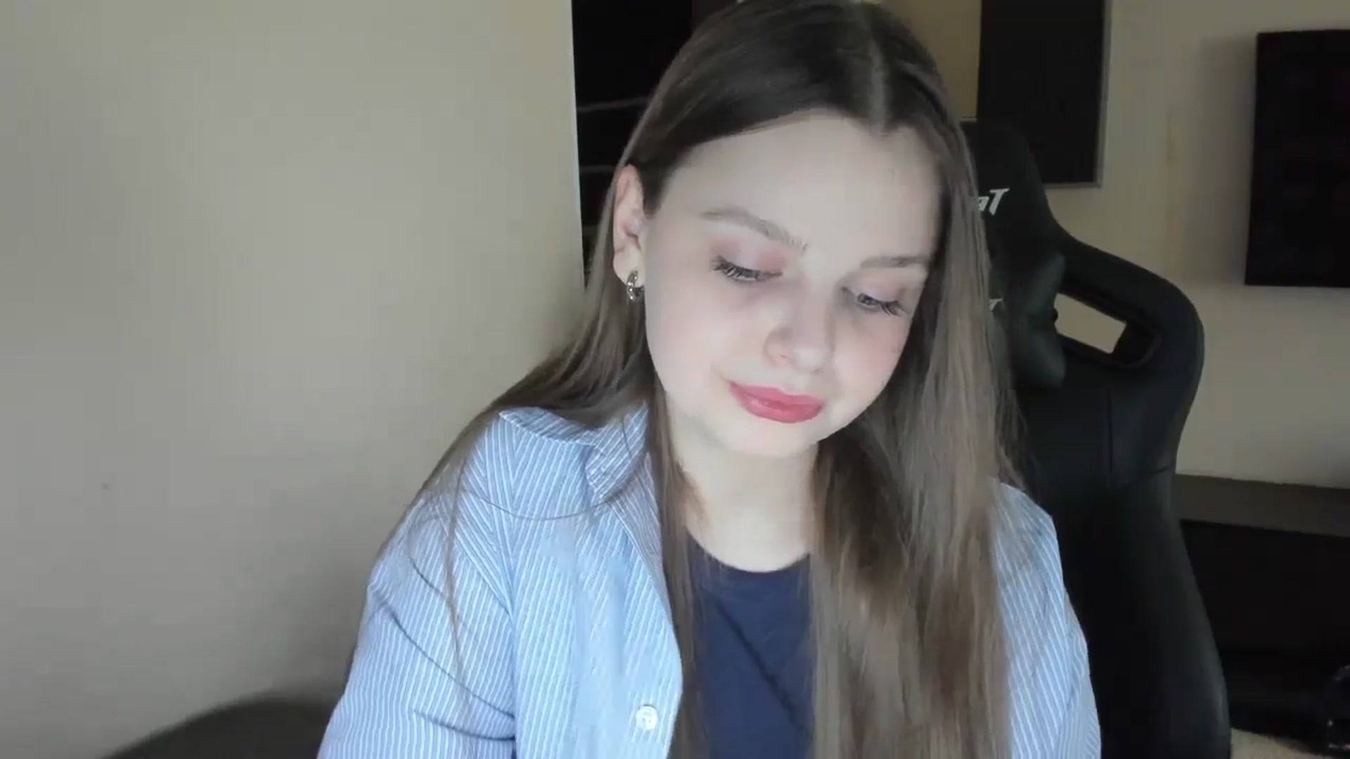 Annaneon video thumbnail