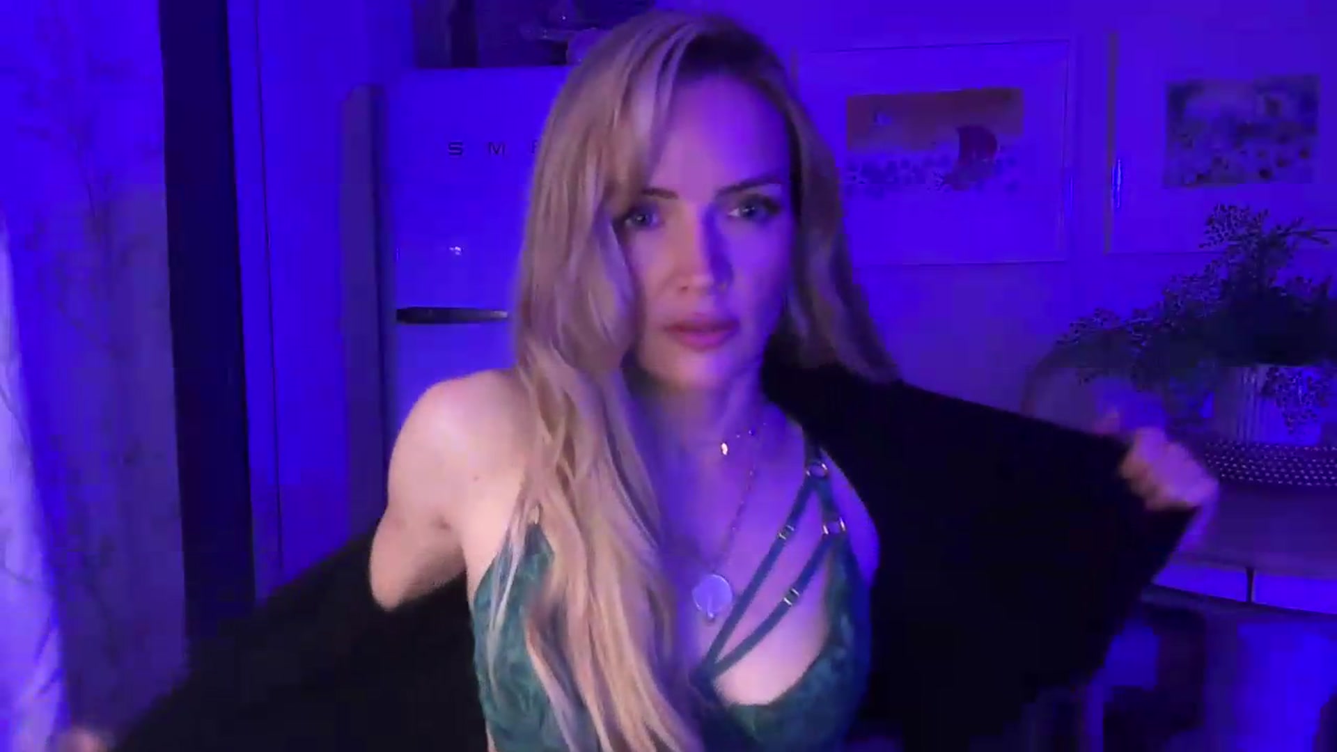 Courtney video thumbnail