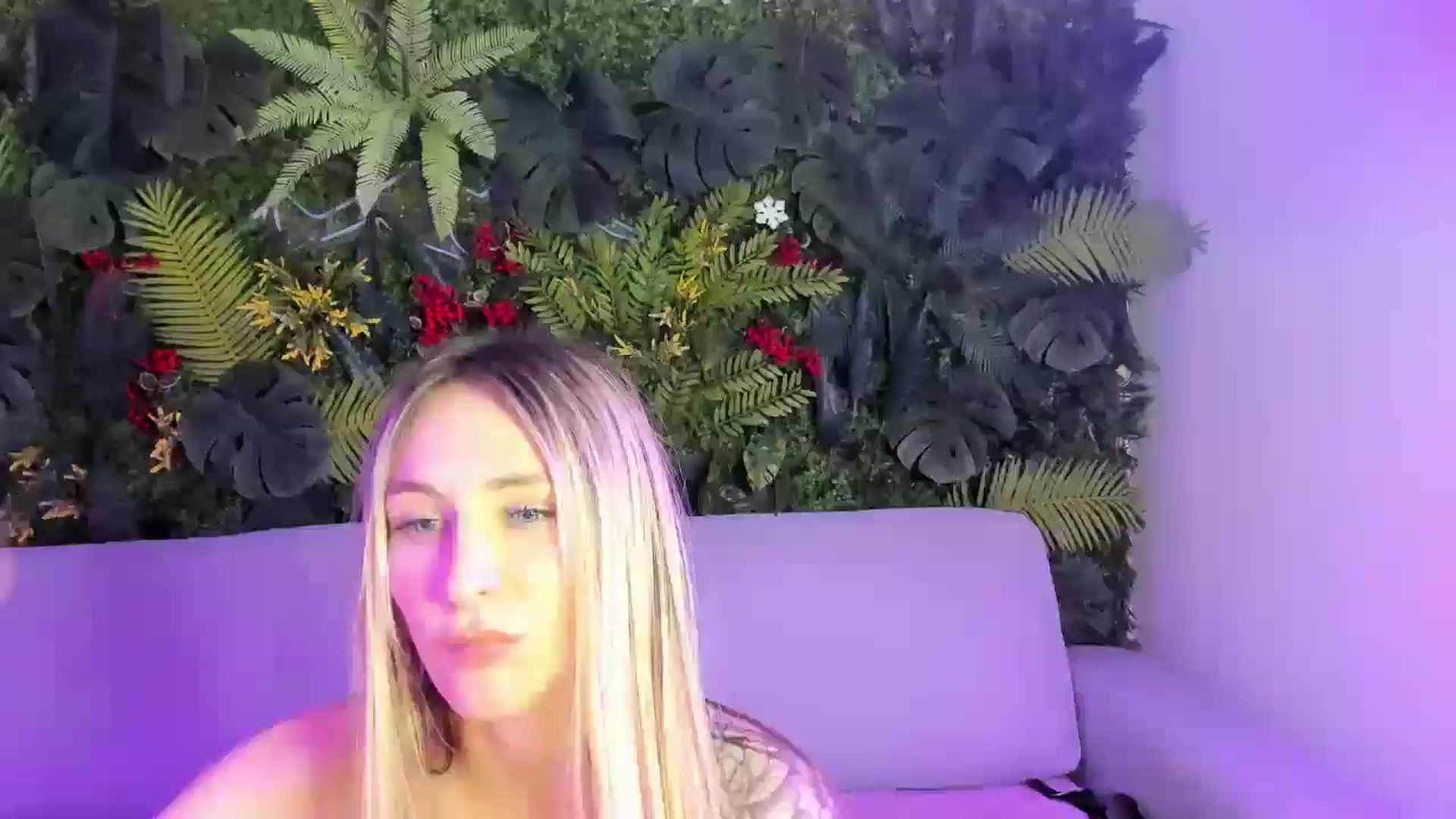 Horny_Blond video thumbnail