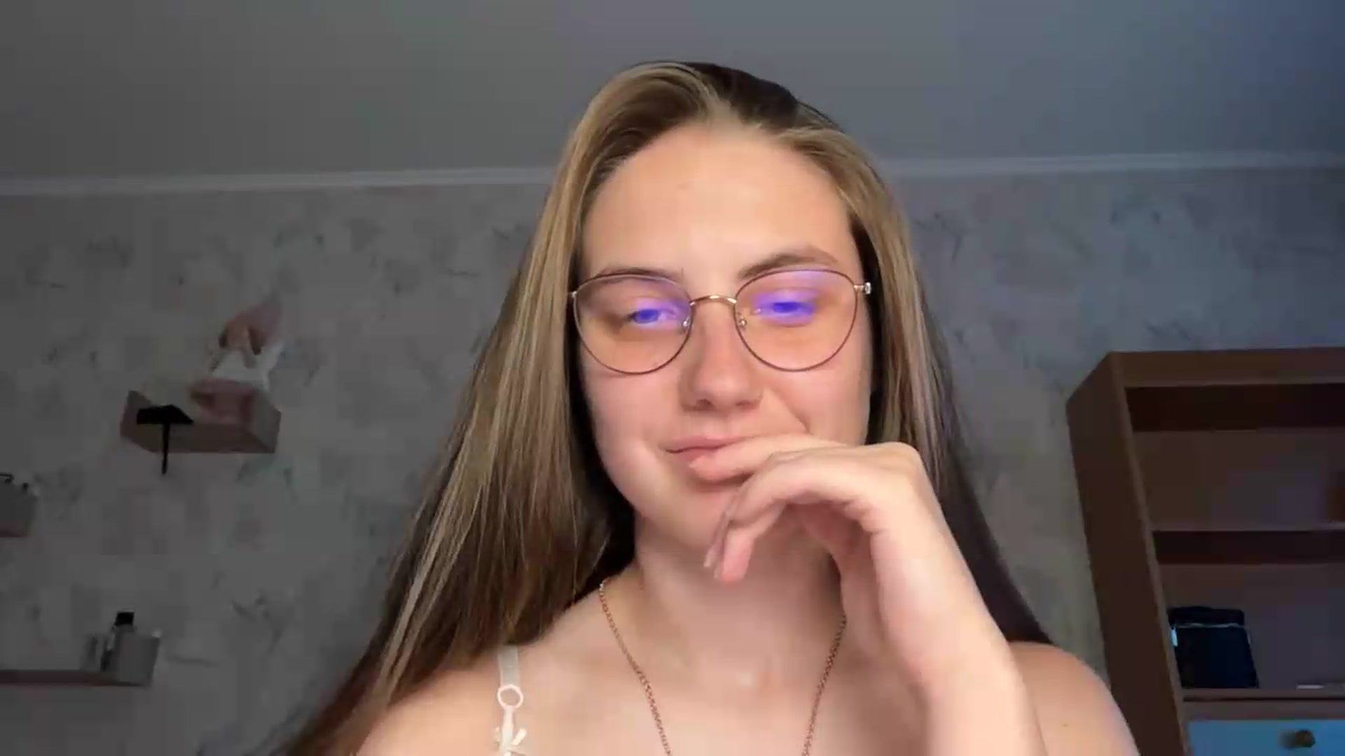 ElaraCrimson video thumbnail