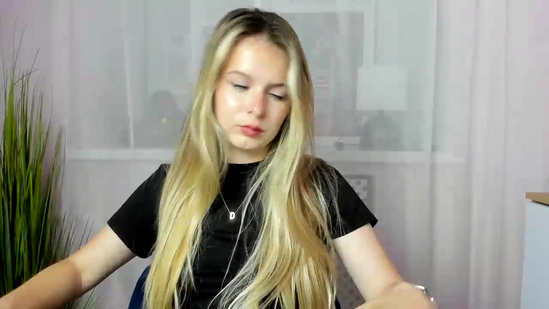 EveliBloo video thumbnail