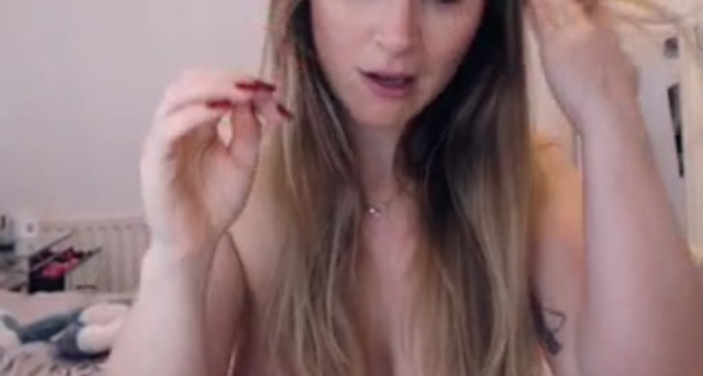 Sarah_Louise_ video thumbnail