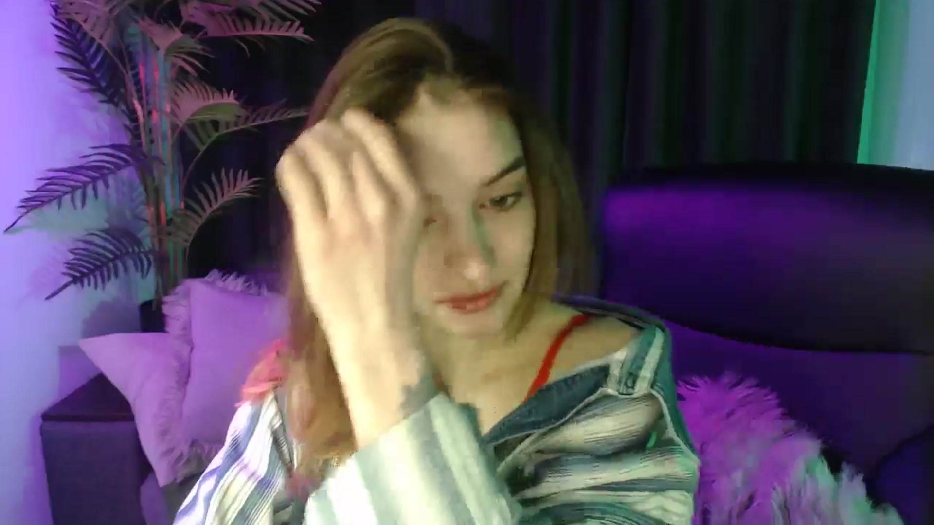 LaraMinx video thumbnail