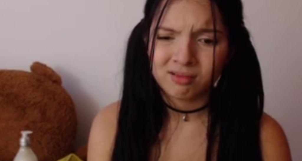 LeahBell_ video thumbnail