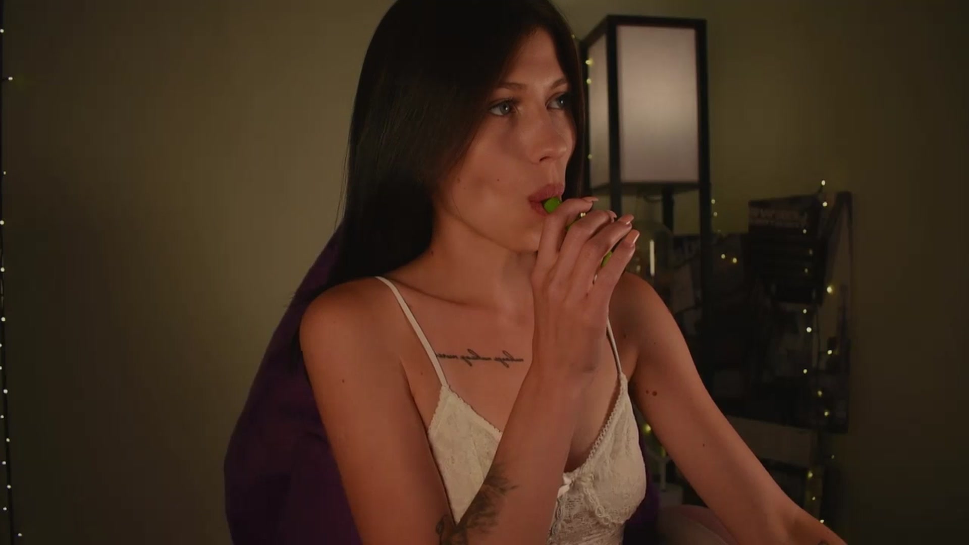 TinyKiarry video thumbnail