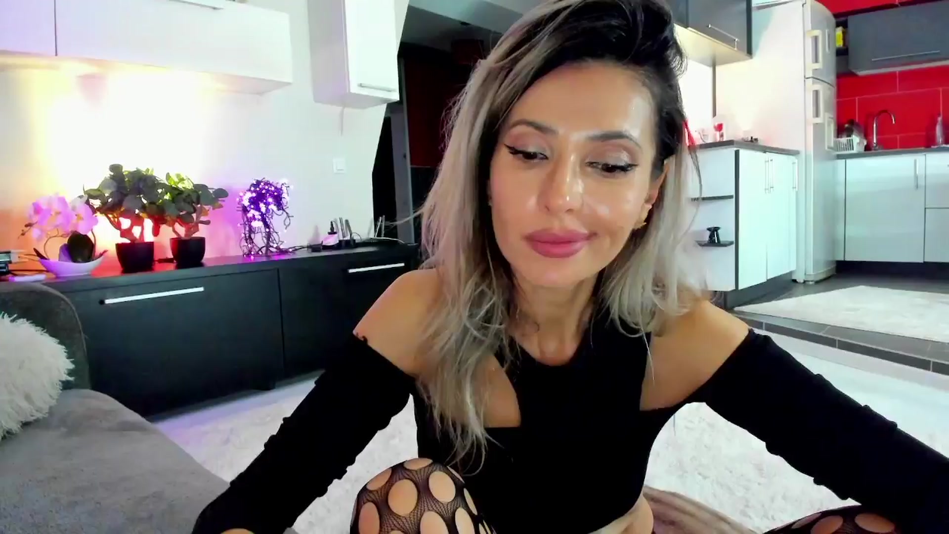 SmileyTinaa video thumbnail