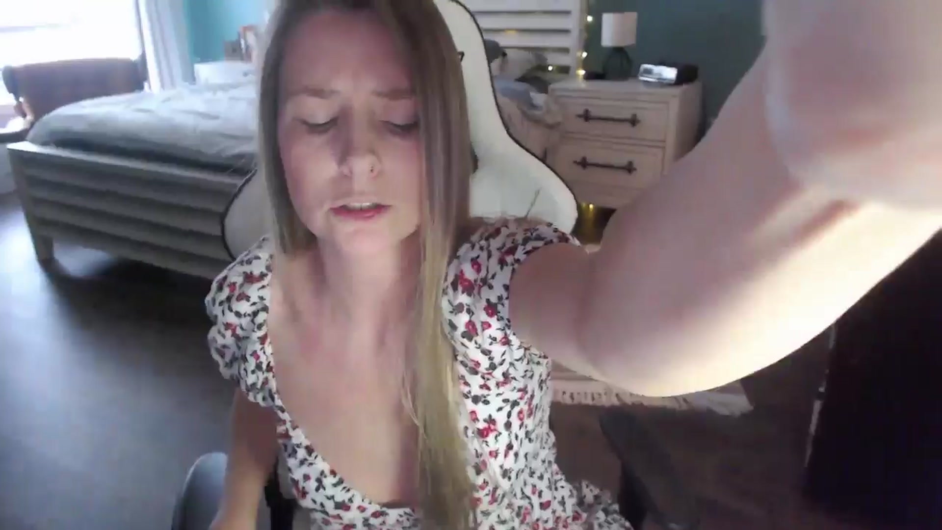 ZenZoey video thumbnail