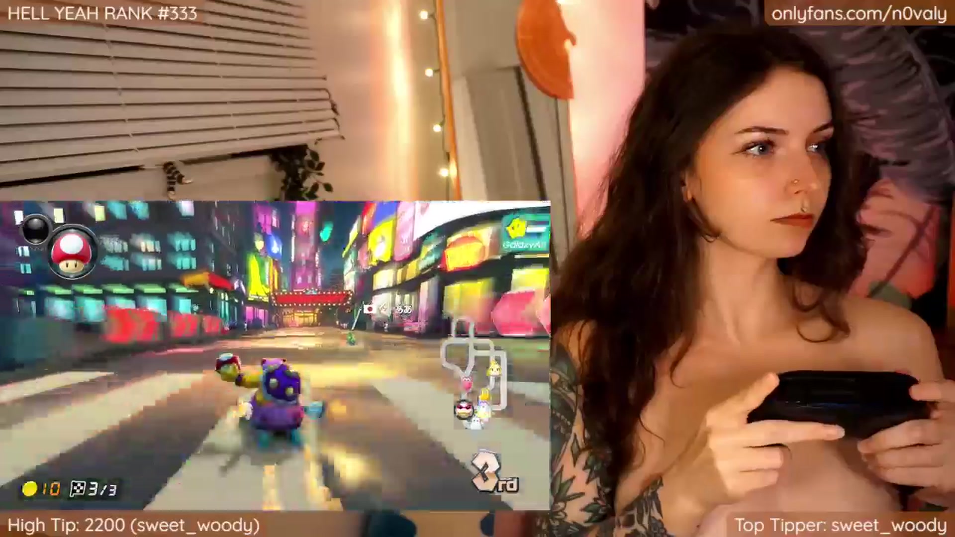 N0valy video thumbnail