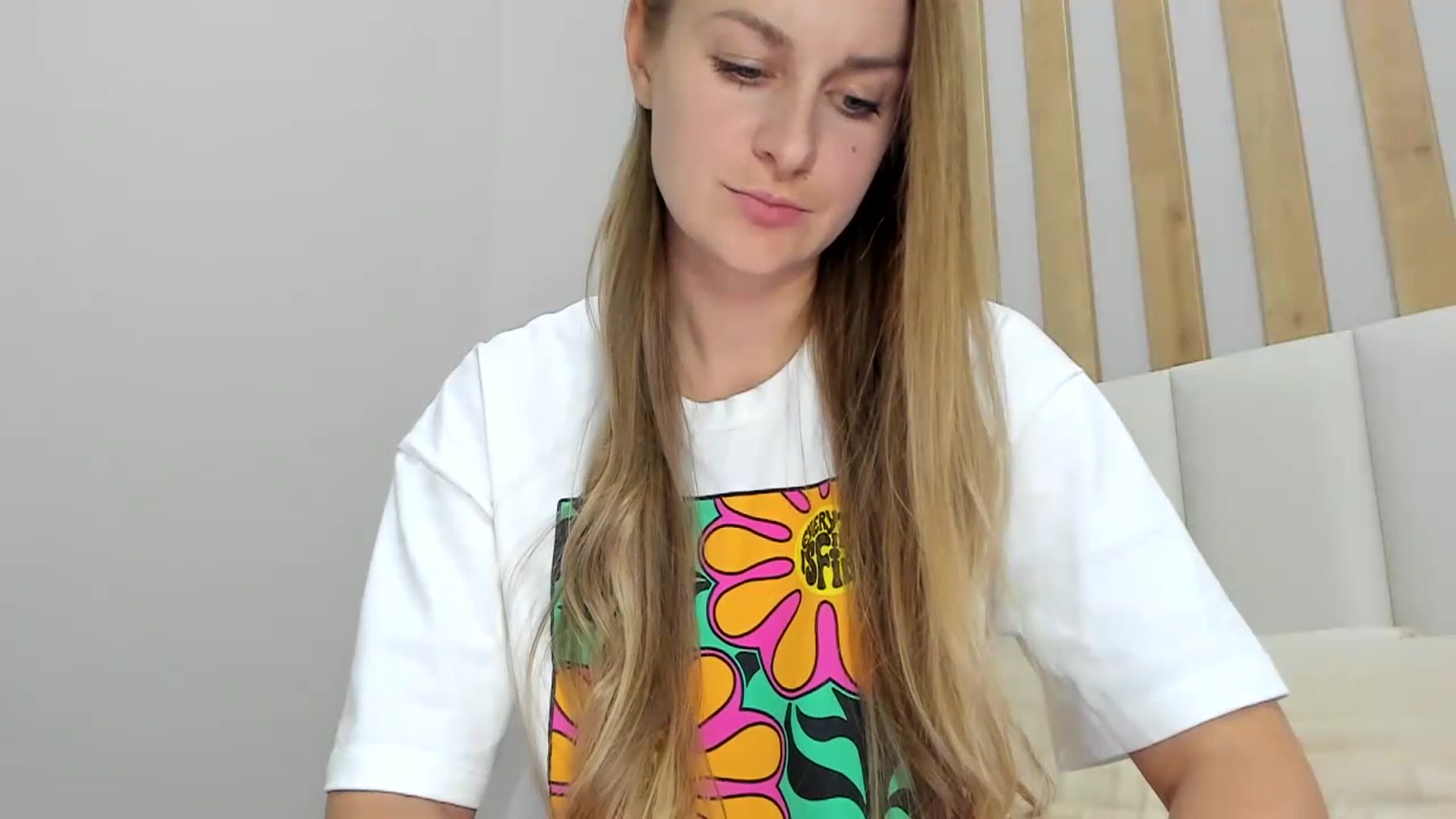 regular_girl video thumbnail