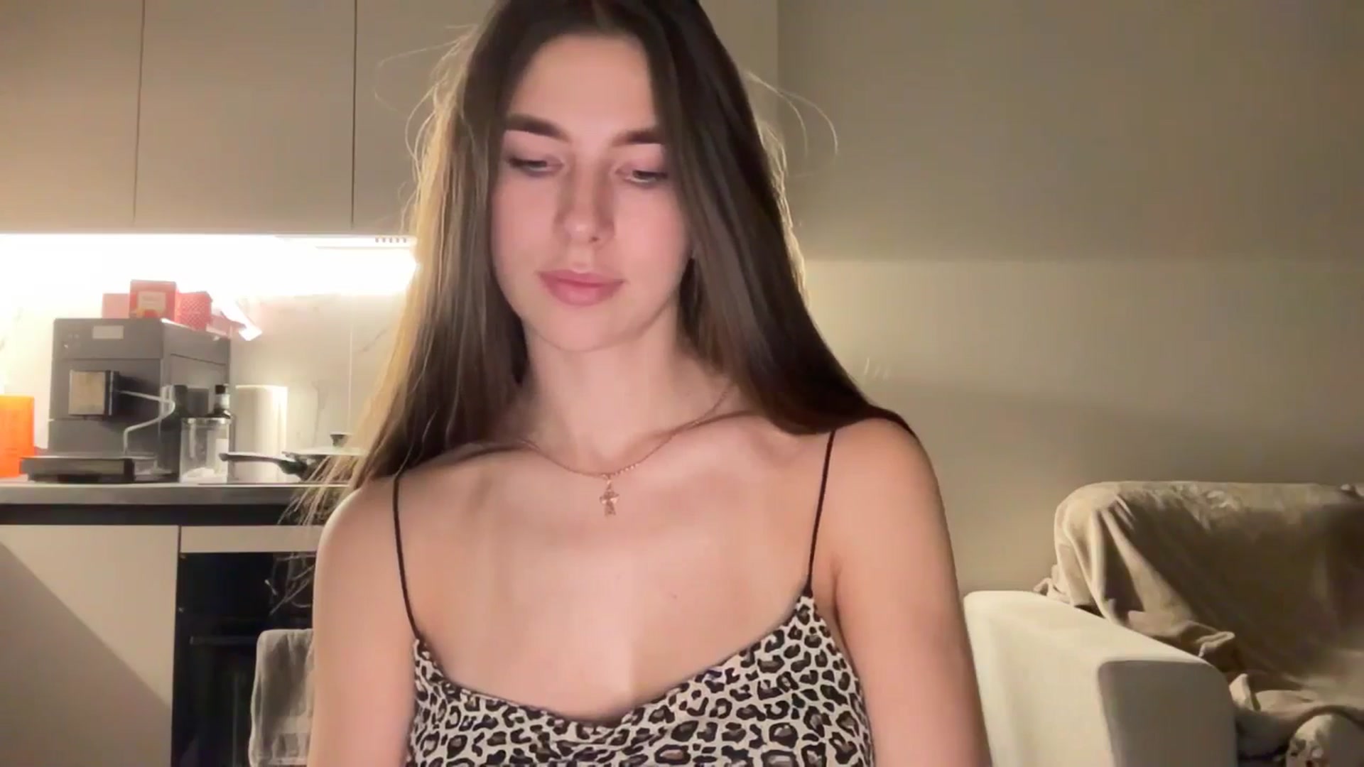 kissfreeze video thumbnail