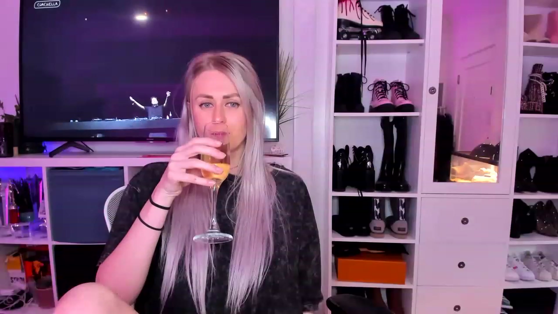 AshleyyLovee video thumbnail