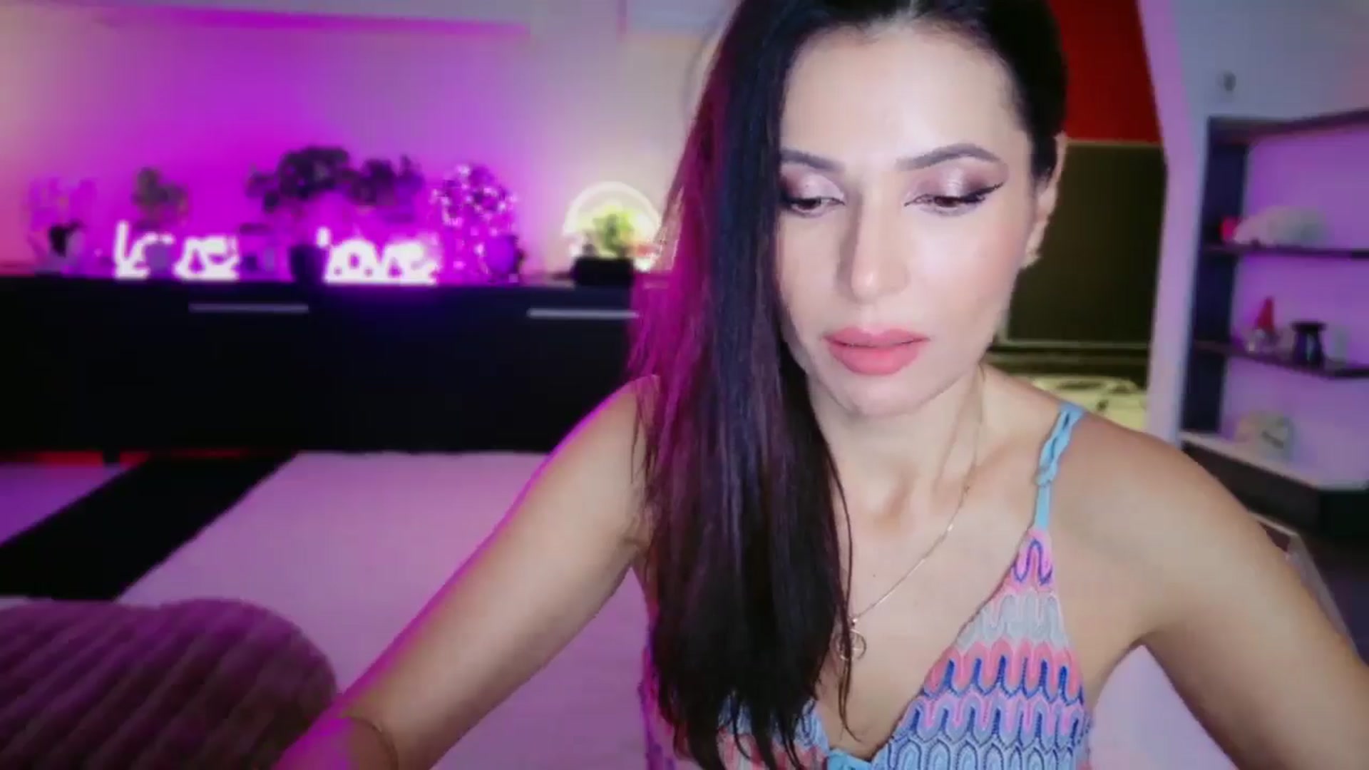 SmileyTinaa video thumbnail