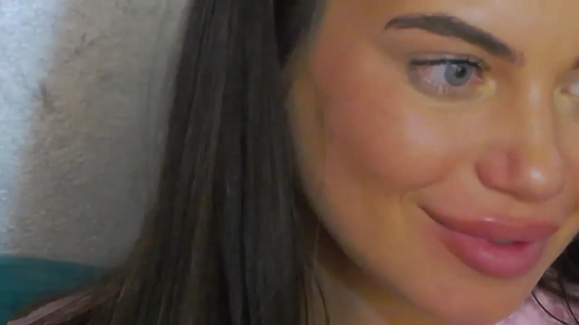 EsmeLuv video thumbnail