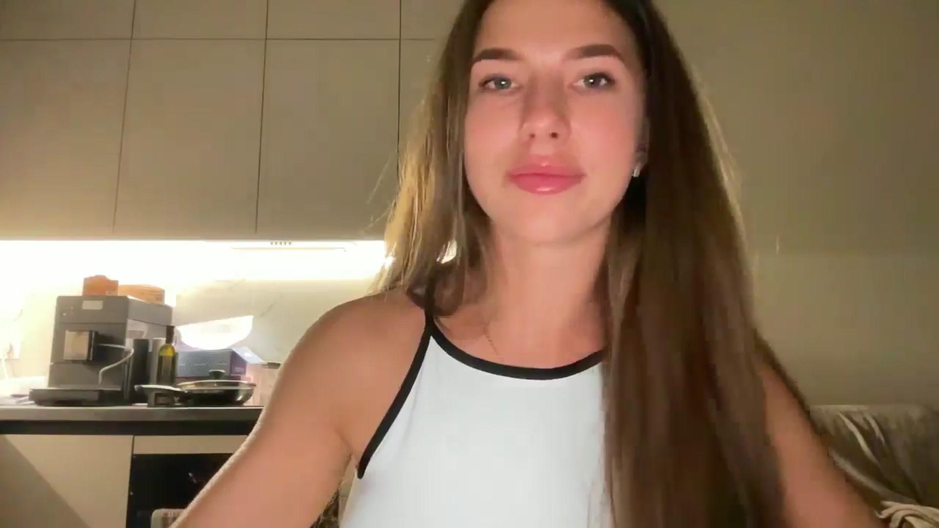 kissfreeze video thumbnail