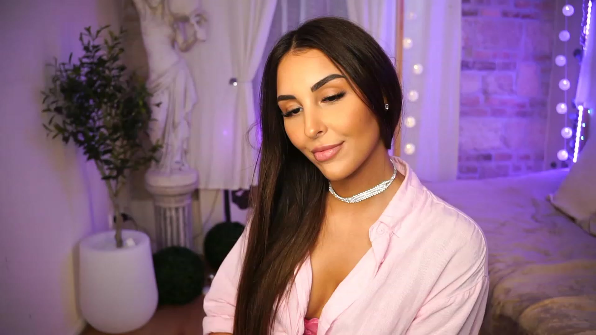 Lisamelow video thumbnail