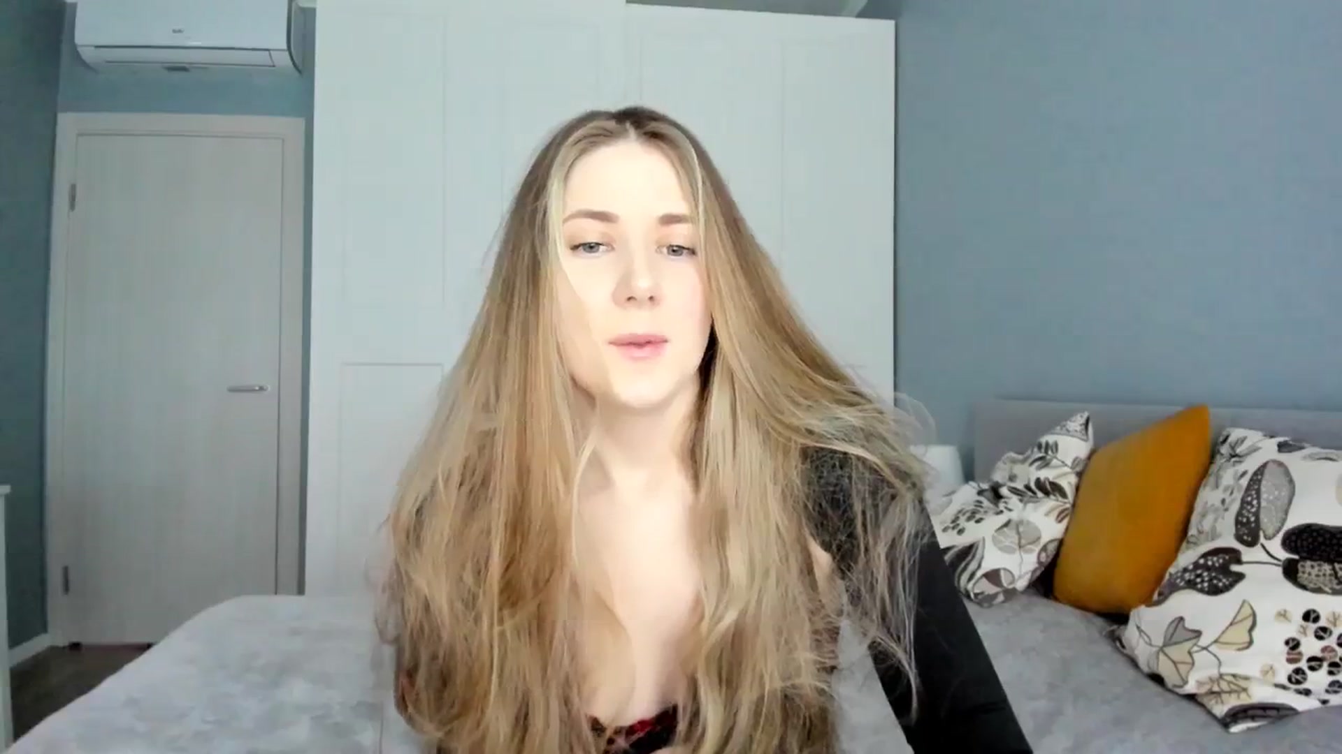 Pixelss video thumbnail