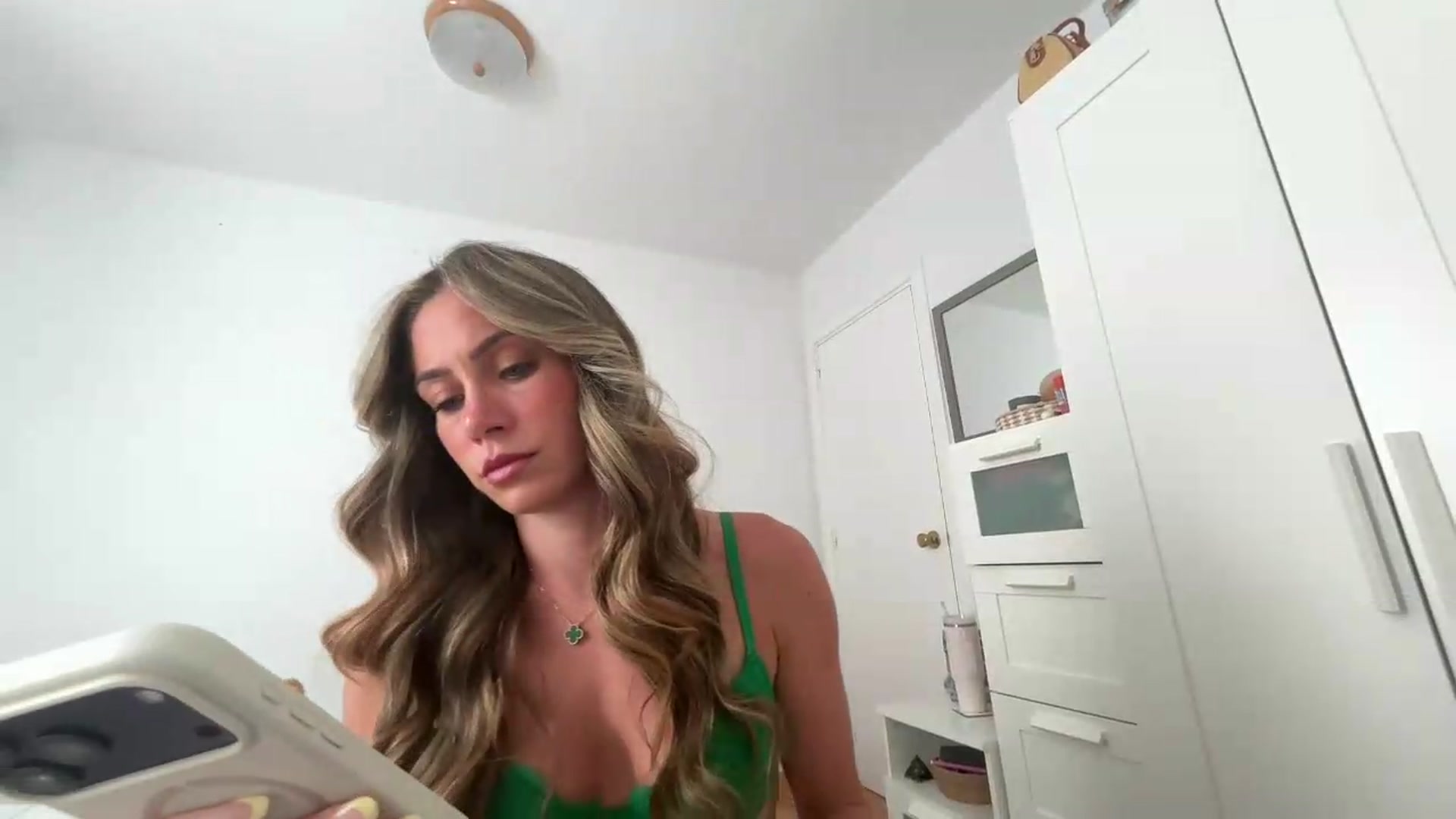 English_Lola video thumbnail