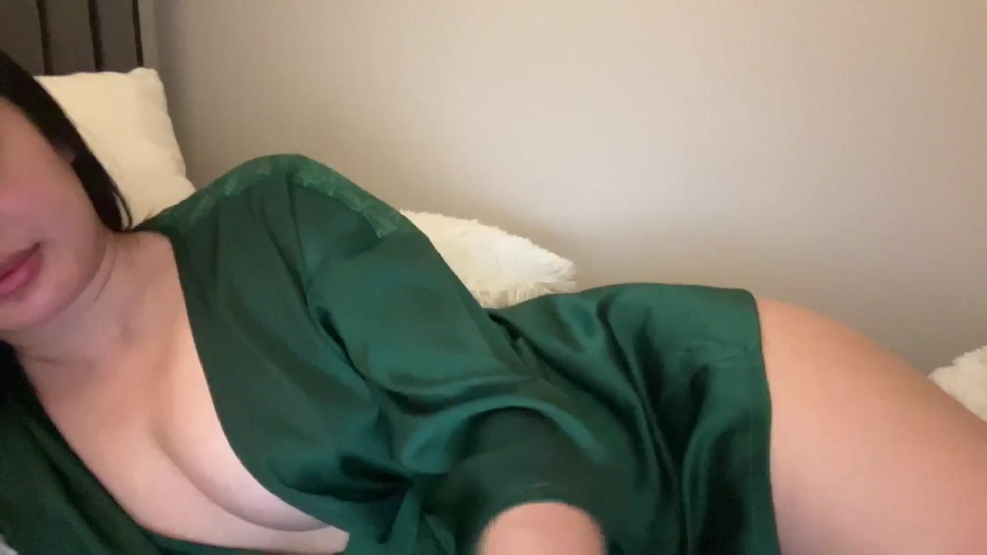 MsAkira video thumbnail