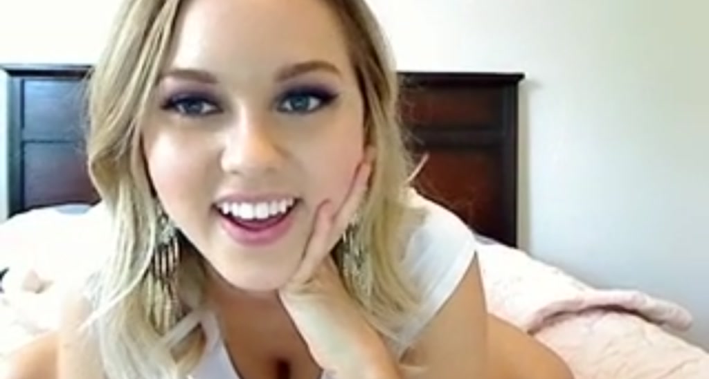 SunnyFoxxoxo video thumbnail