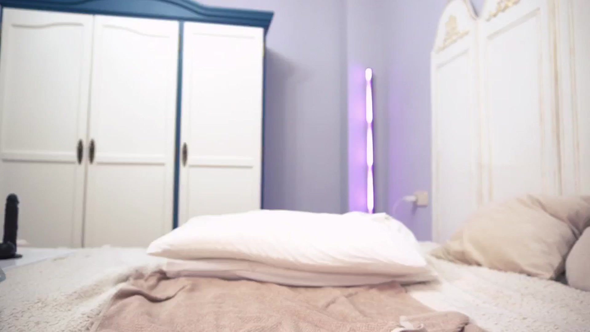 new_dee video thumbnail