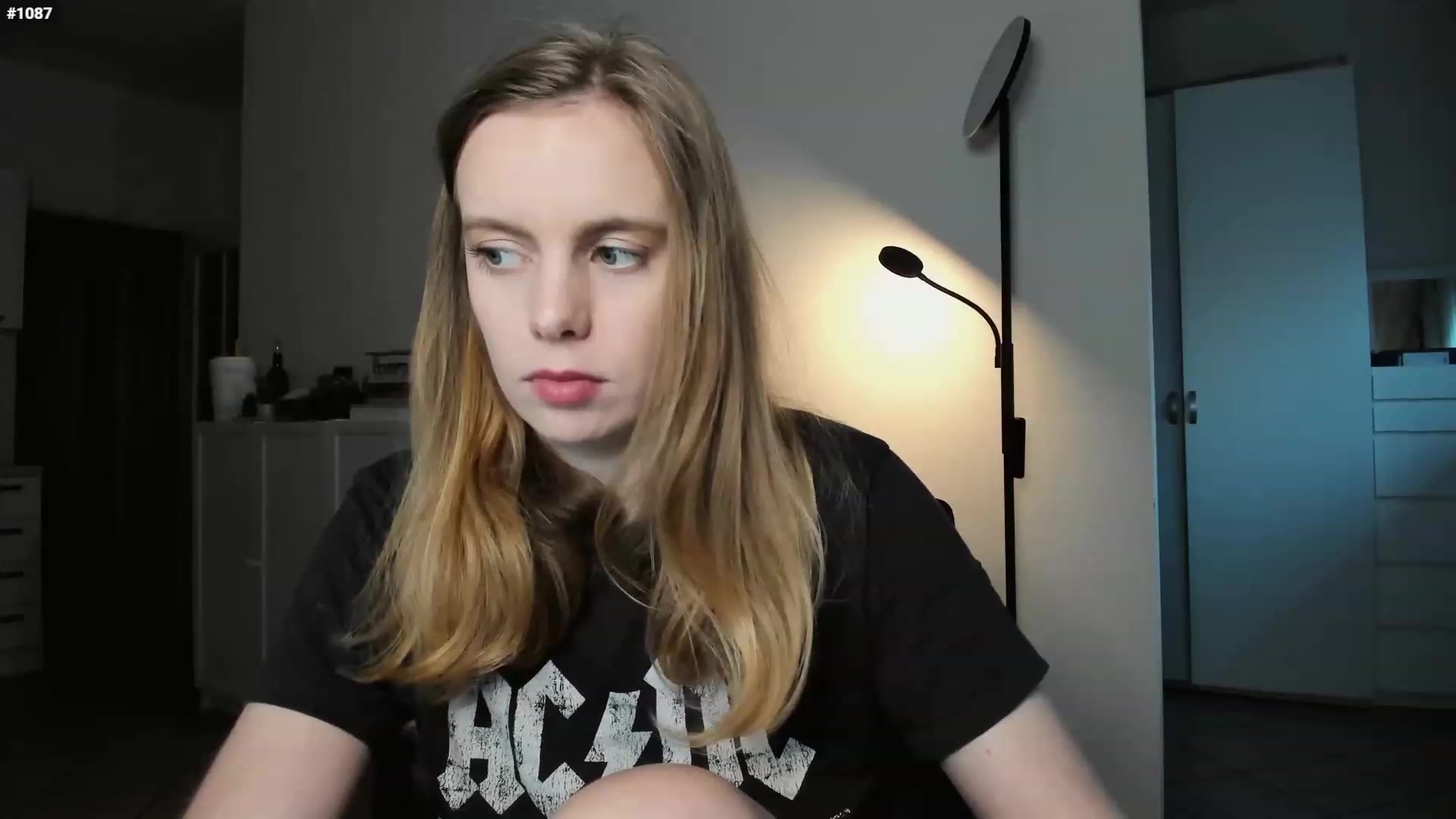 Personage video thumbnail