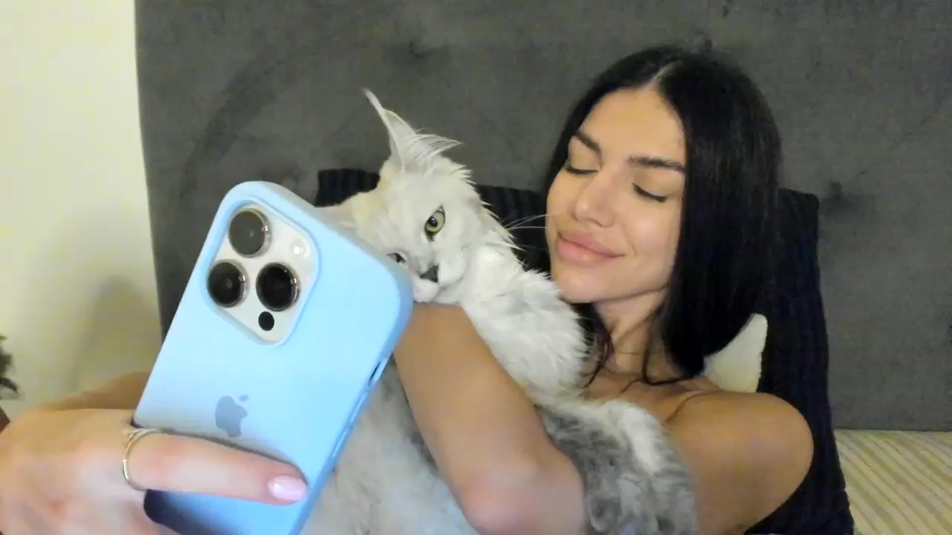SashaLopez video thumbnail