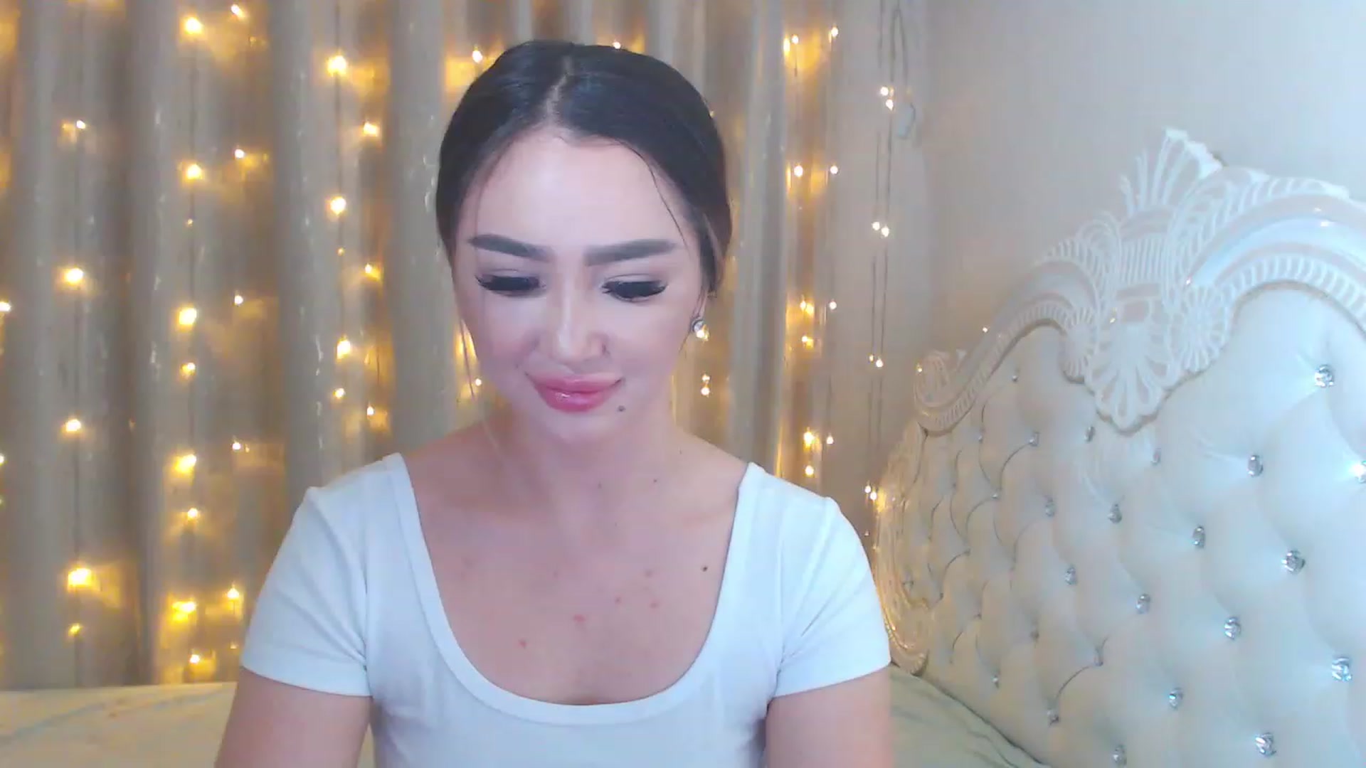 MiraKyong video thumbnail