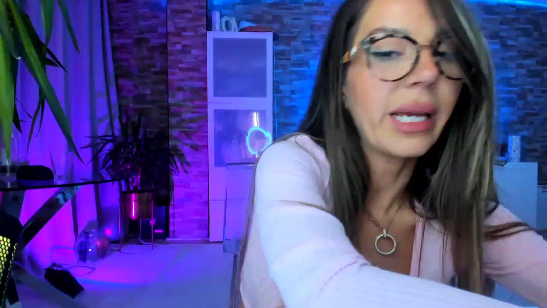 AnooKiss video thumbnail