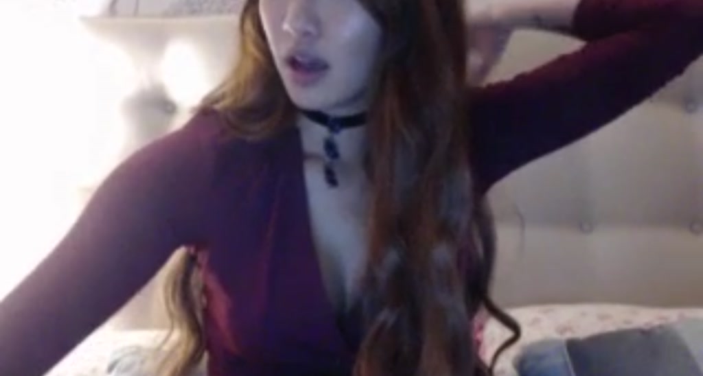 MissReinaT video thumbnail