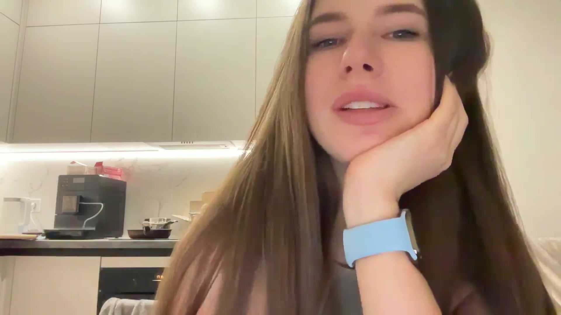 kissfreeze video thumbnail