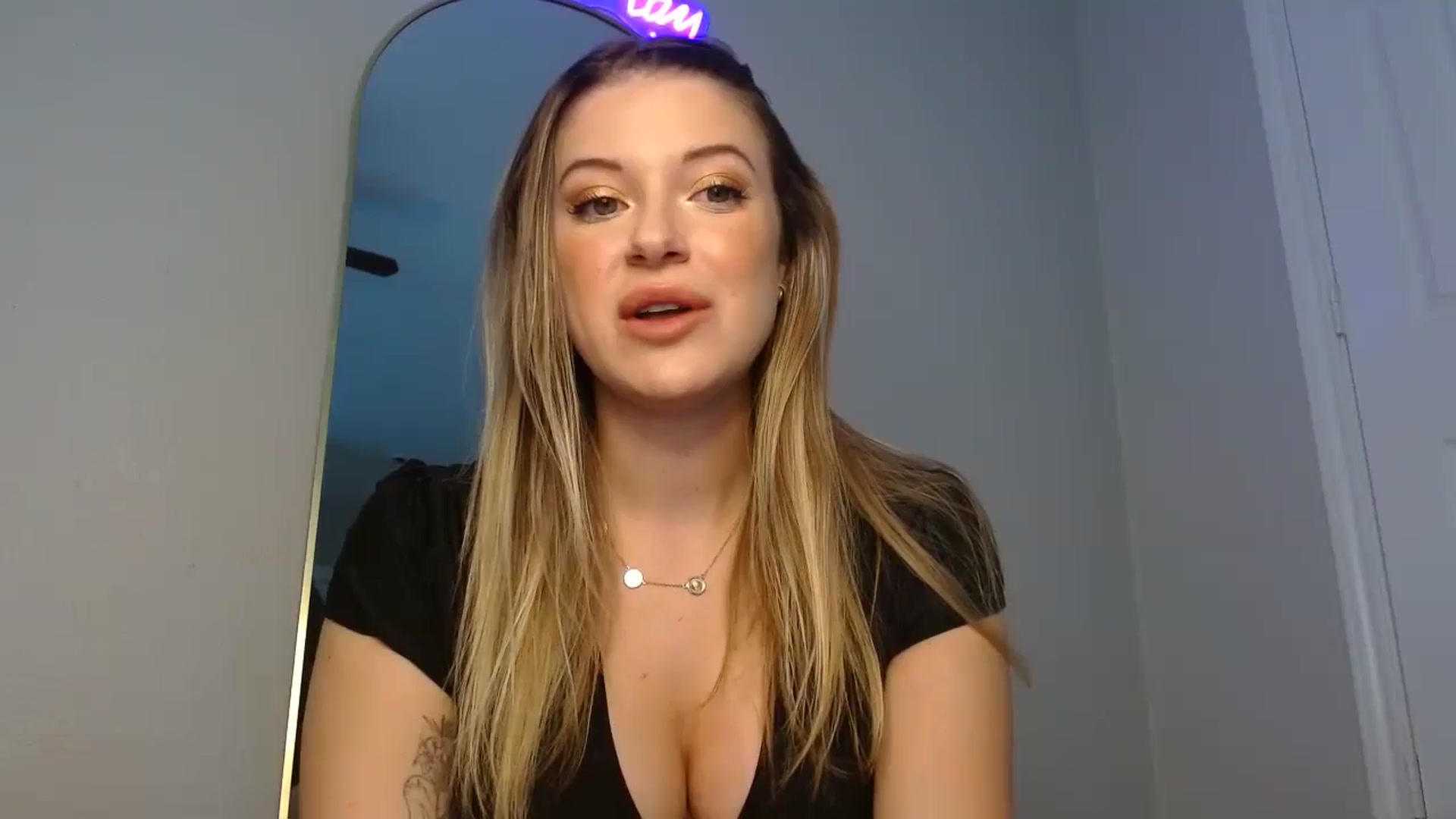 rileydepp video thumbnail