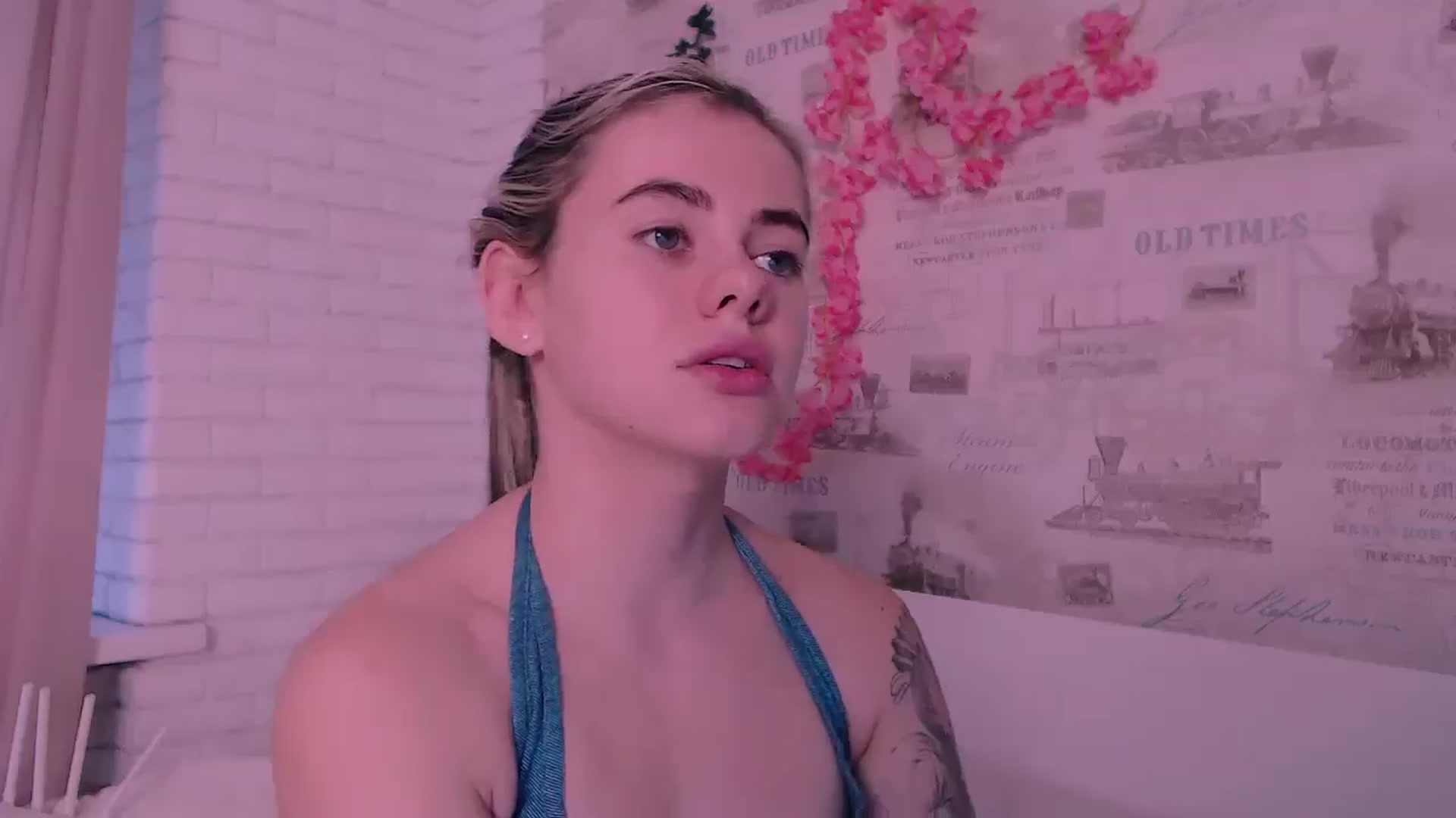 ZoeMil video thumbnail