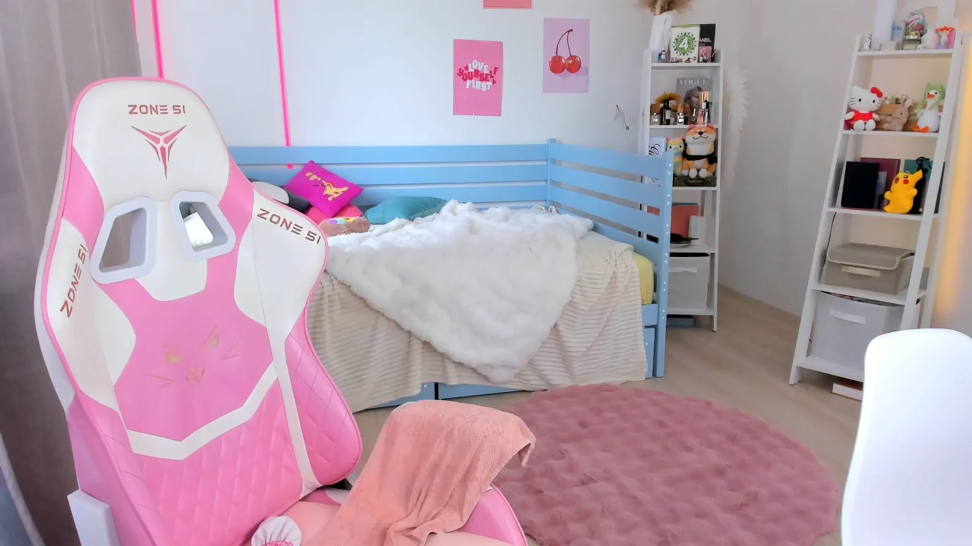 Alice_Chery video thumbnail