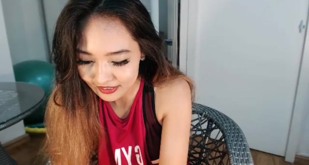 KellyMun video thumbnail