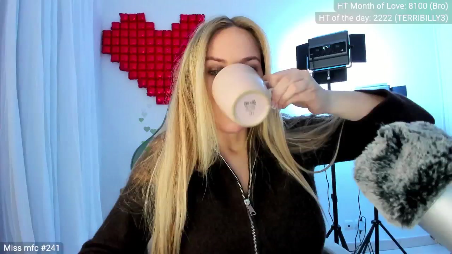 Linda_0nline video thumbnail