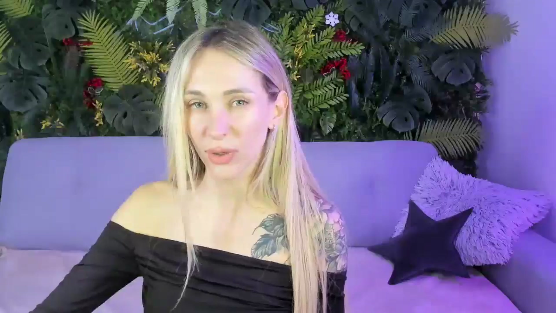 Horny_Blond video thumbnail