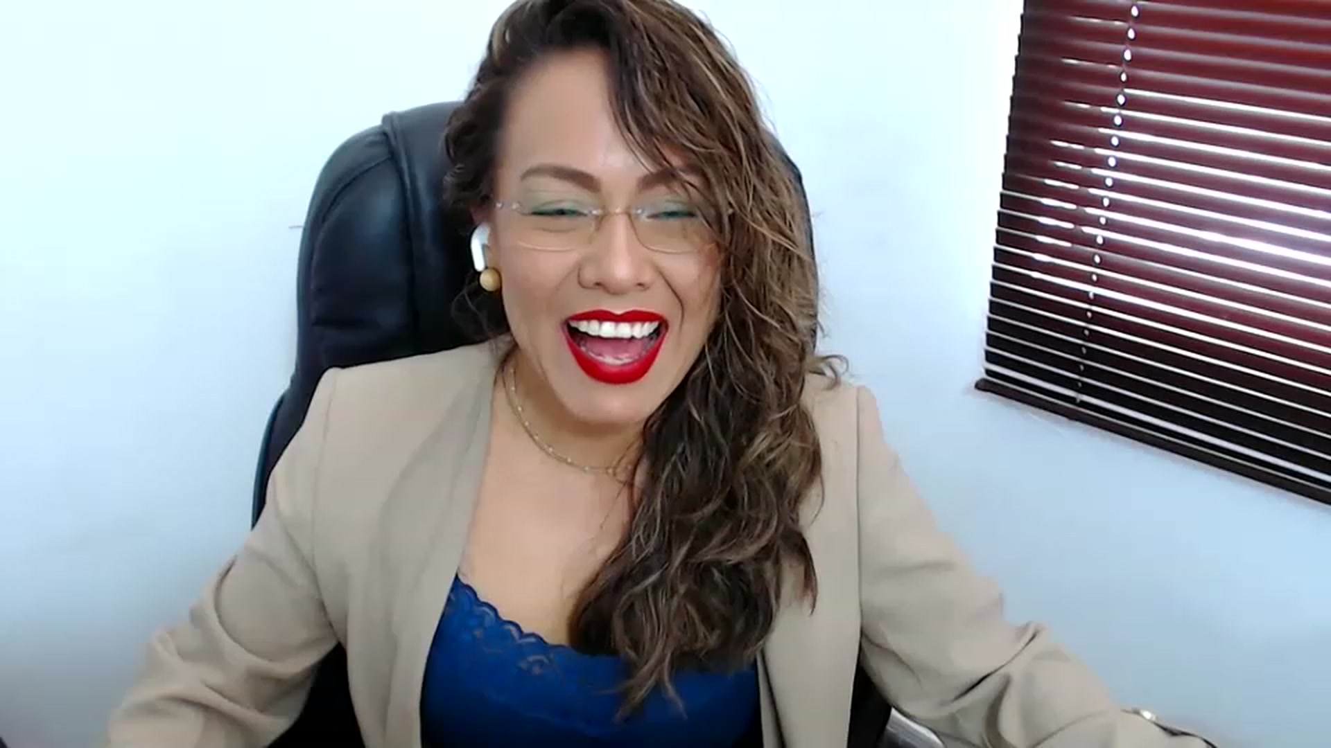 office_secret video thumbnail